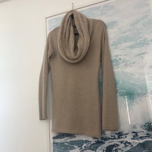 Autumn cashmere beige cashmere sweater